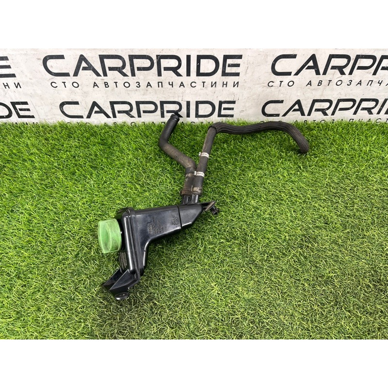 Бачок гидроусилителя (рулевое управление) AUDI A4 B6 2.4BDV 8E0422371B