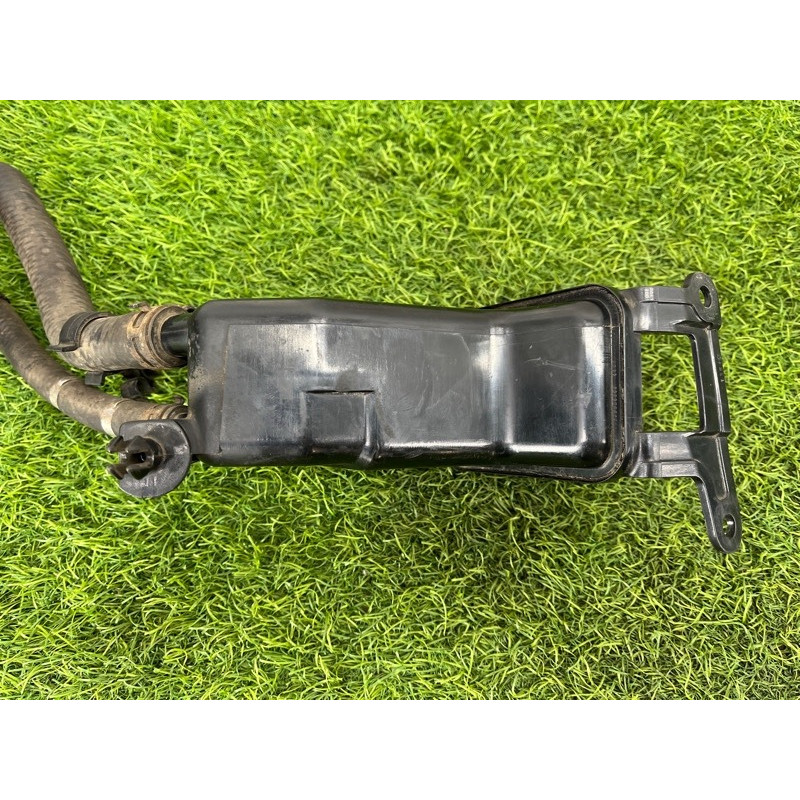 Бачок гидроусилителя (рулевое управление) AUDI A4 B6 2.4BDV 8E0422371B