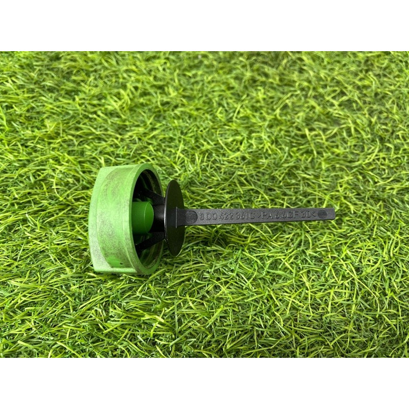 Бачок гидроусилителя (рулевое управление) AUDI A4 B6 2.4BDV 8E0422371B