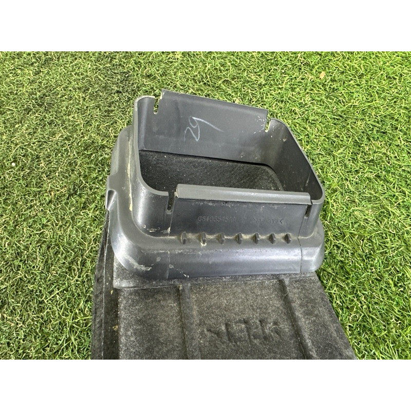 Патрубок воздушного фильтра (впускная система) Jeep Grand Cherokee WK2 2014 3.0 Diesel 68105545AA