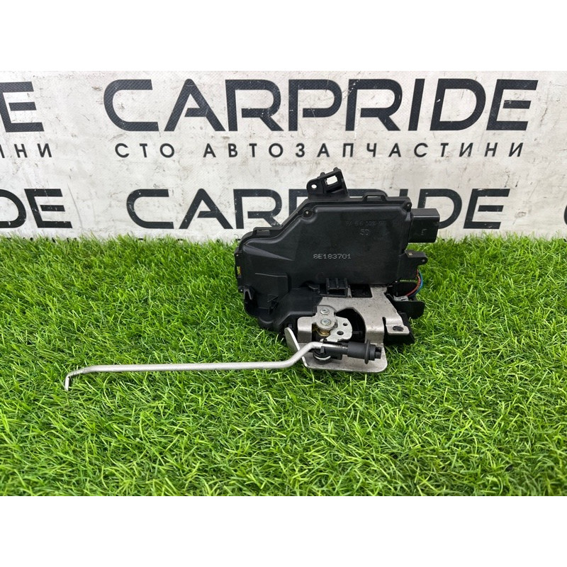 Замок двери (кузов и элементы) AUDI A4 B6 2.4BDV 8E1837016C