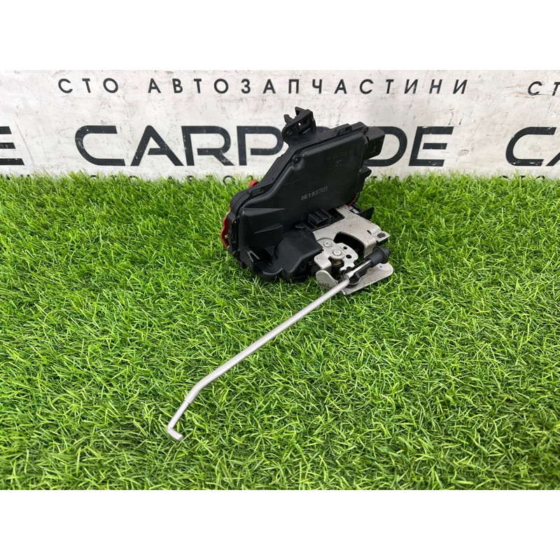 Замок двери (кузов и элементы) AUDI A4 B6 2.4BDV 8E1837016C