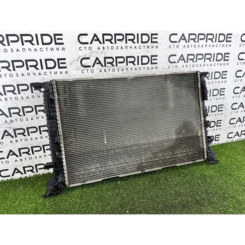 Радиатор охлаждения (система охлаждения) AUDI Q5 8R 2012 3.2 8K0121251AA