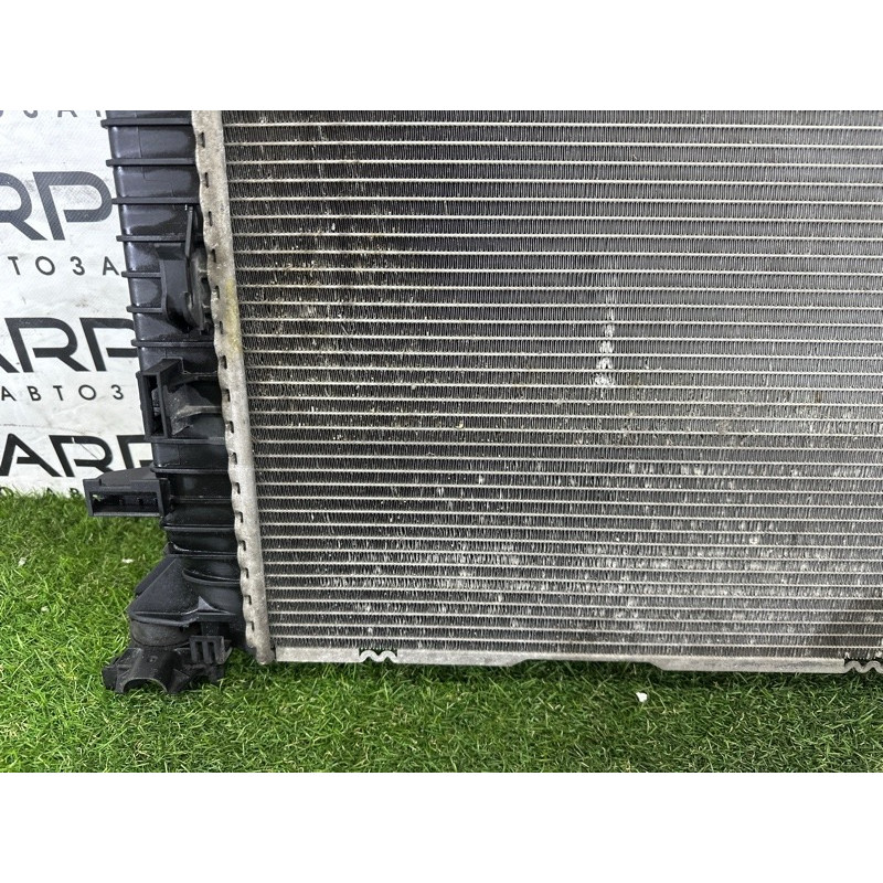 Радиатор охлаждения (система охлаждения) AUDI Q5 8R 2012 3.2 8K0121251AA