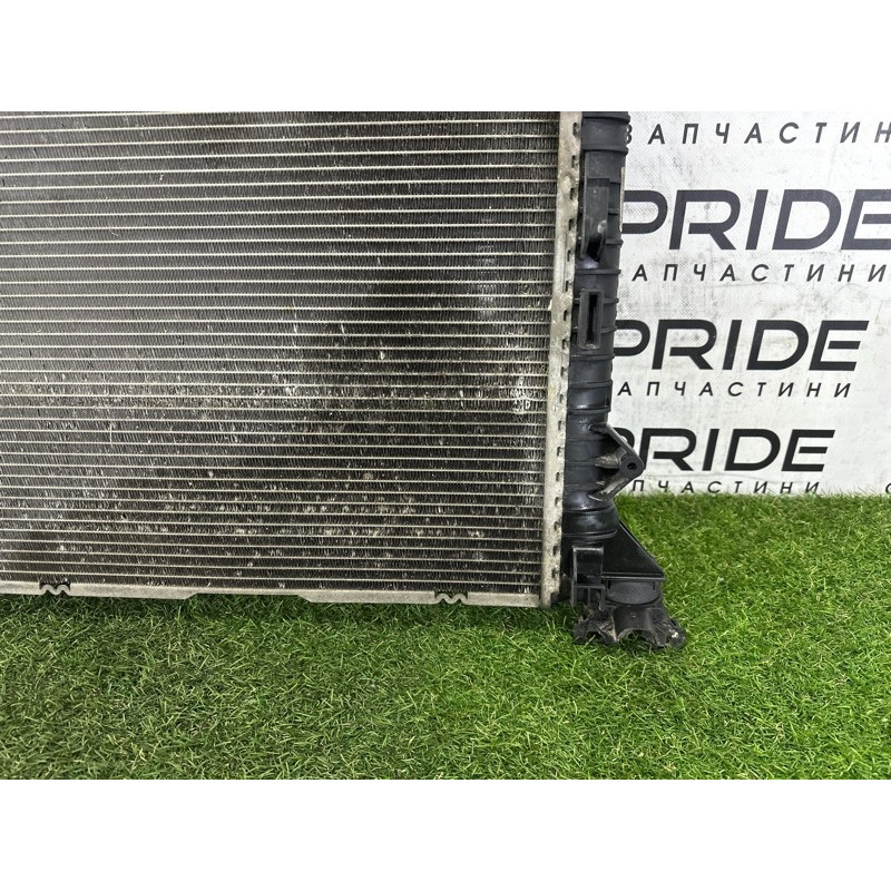 Радиатор охлаждения (система охлаждения) AUDI Q5 8R 2012 3.2 8K0121251AA