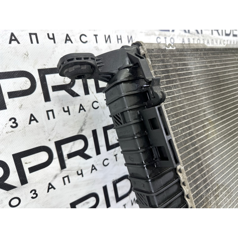 Радиатор охлаждения (система охлаждения) AUDI Q5 8R 2012 3.2 8K0121251AA