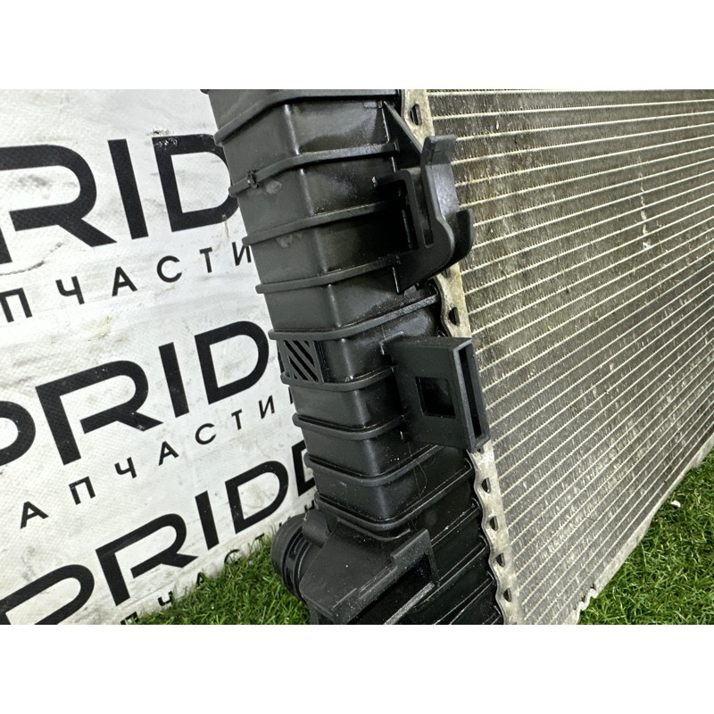 Радиатор охлаждения (система охлаждения) AUDI Q5 8R 2012 3.2 8K0121251AA