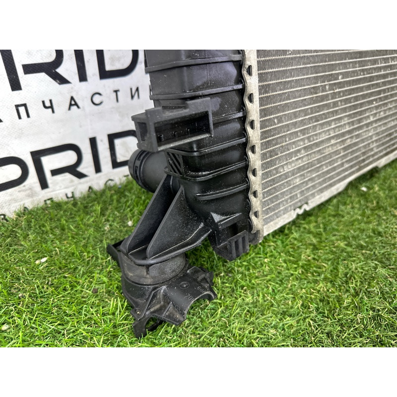 Радиатор охлаждения (система охлаждения) AUDI Q5 8R 2012 3.2 8K0121251AA