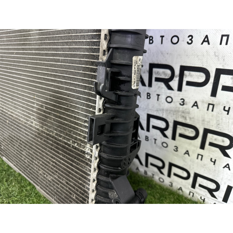 Радиатор охлаждения (система охлаждения) AUDI Q5 8R 2012 3.2 8K0121251AA