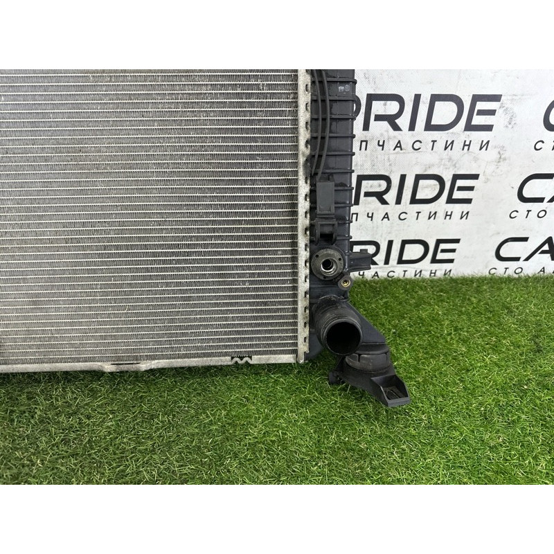Радиатор охлаждения (система охлаждения) AUDI Q5 8R 2012 3.2 8K0121251AA
