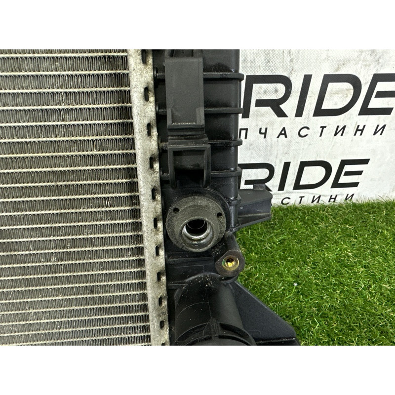 Радиатор охлаждения (система охлаждения) AUDI Q5 8R 2012 3.2 8K0121251AA