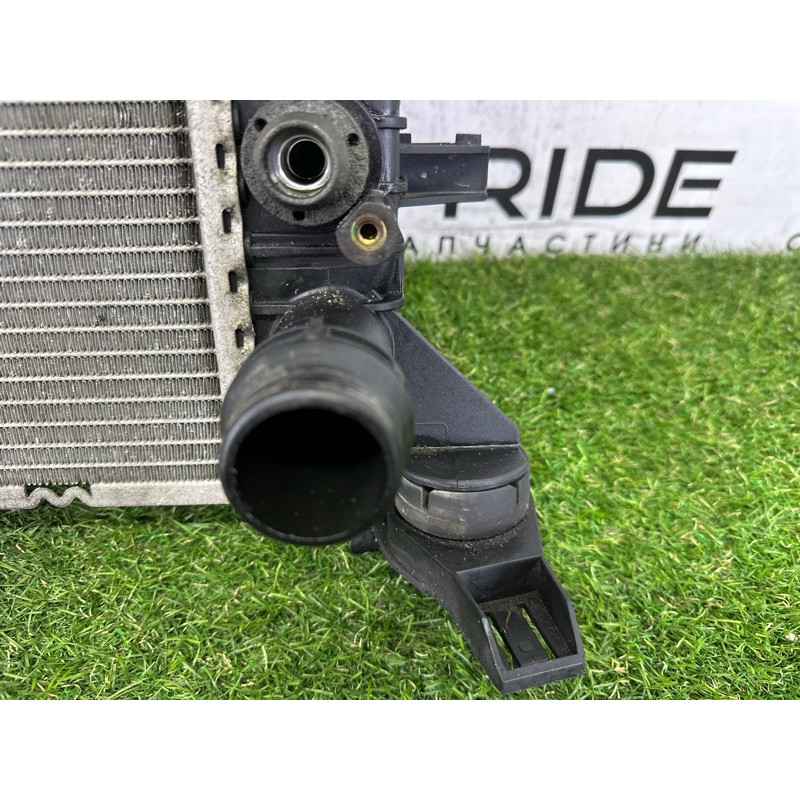 Радиатор охлаждения (система охлаждения) AUDI Q5 8R 2012 3.2 8K0121251AA