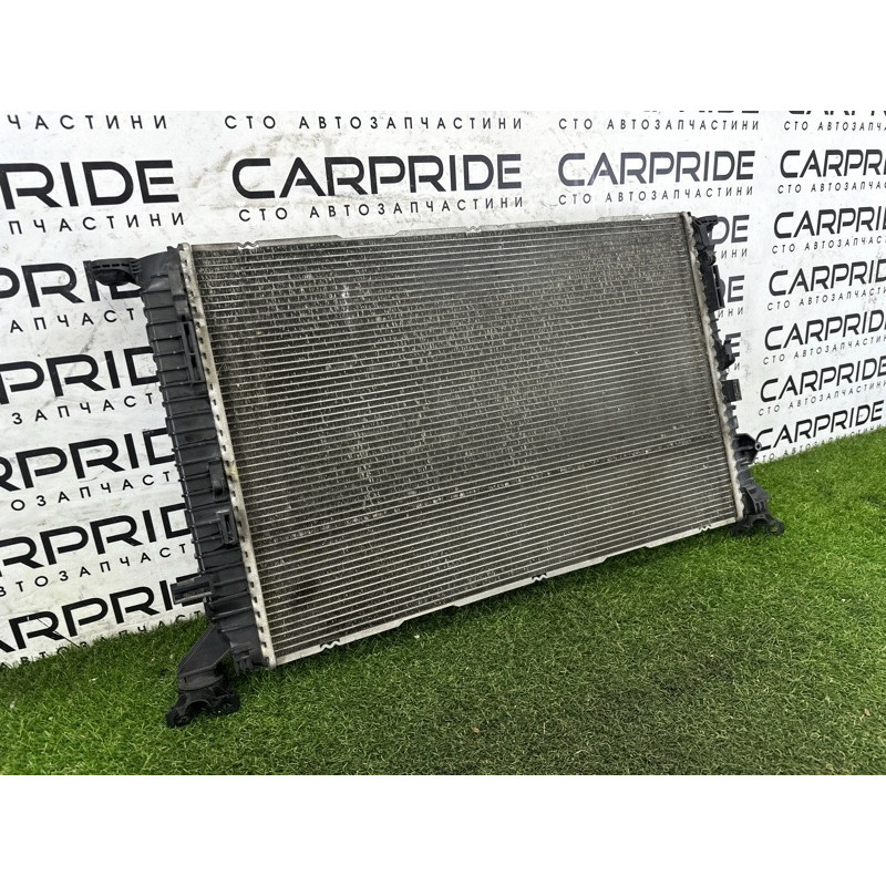 Радиатор охлаждения (система охлаждения) AUDI A4 B8 2014 2.0 TFSI 8K0121251AJ