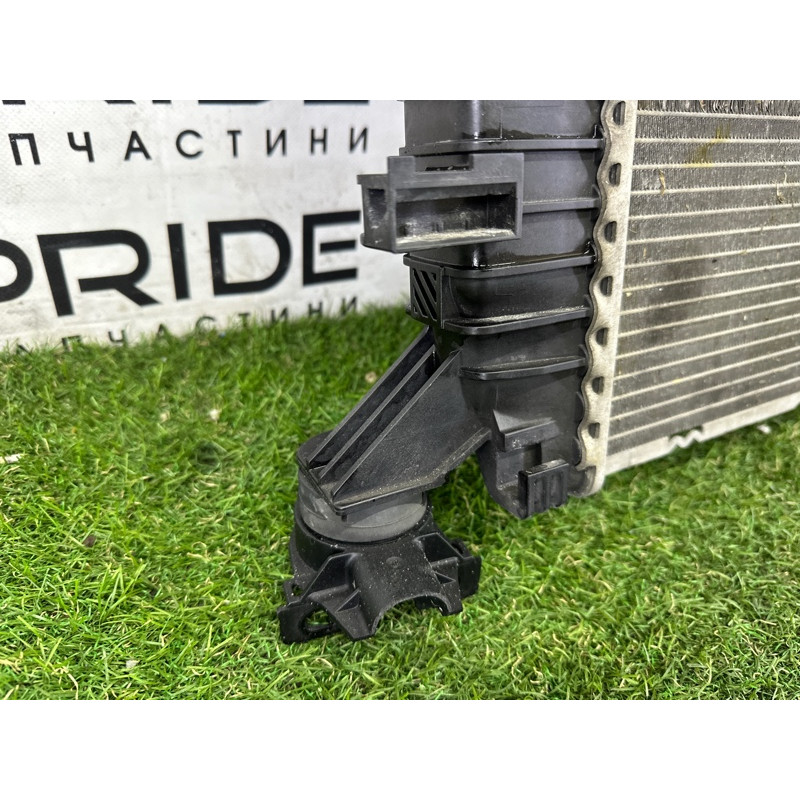 Радиатор охлаждения (система охлаждения) AUDI A4 B8 2014 2.0 TFSI 8K0121251AJ
