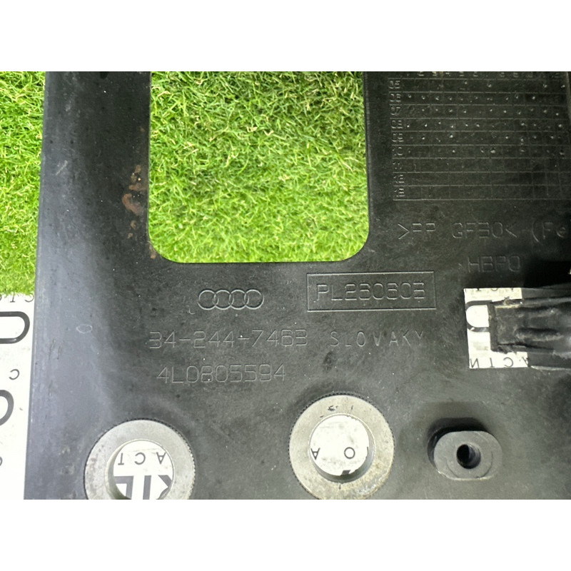 Телевизор (передняя часть кузова) (наружные элементы кузова) AUDI Q7 4L 2011 3.0 TFSi 4L0805594A