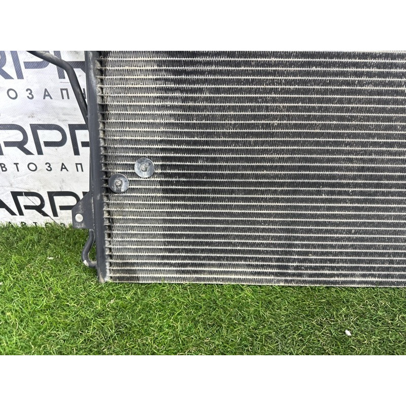 Радиатор кондиционера (отопление и кондиционирование) AUDI Q7 4L 2011 3.0 TFSi 4L0260401A
