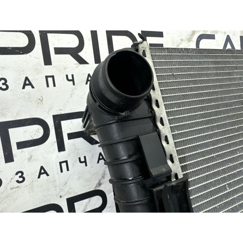 Радиатор охлаждения (система охлаждения) Volkswagen Touareg NF 2013 3.6 7P0121253A