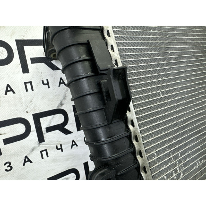 Радиатор охлаждения (система охлаждения) Volkswagen Touareg NF 2013 3.6 7P0121253A