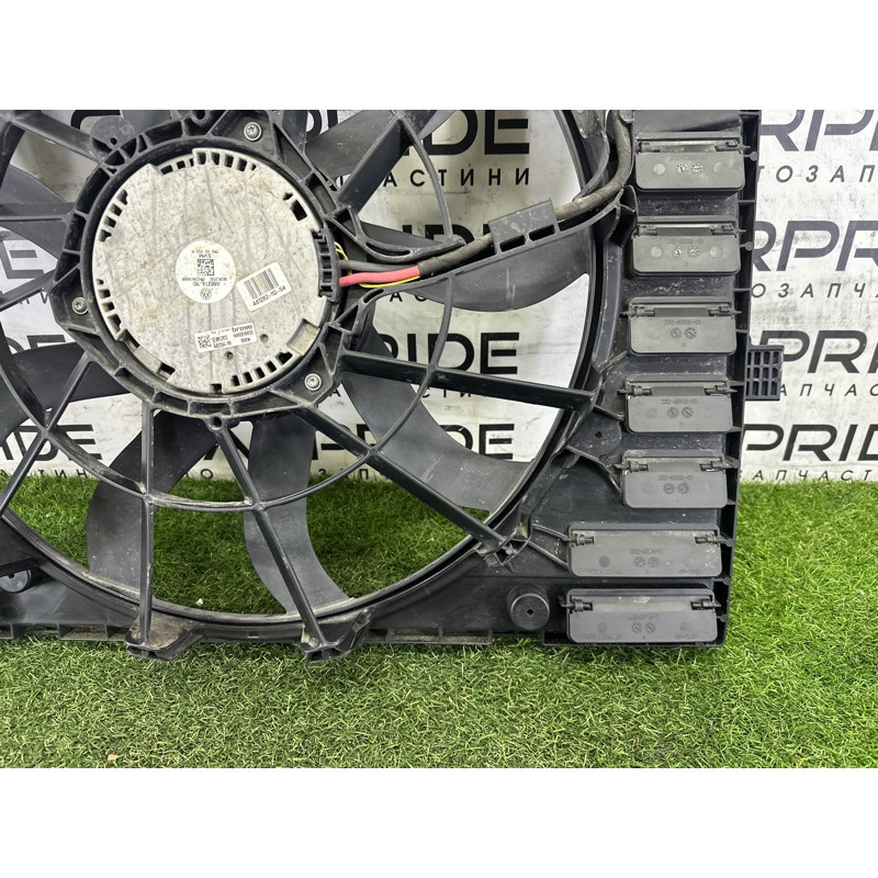 Вентилятор охолодження радіатора (система охолодження) Volkswagen Touareg NF 2013 3.0 Hybrid 7P0121203H