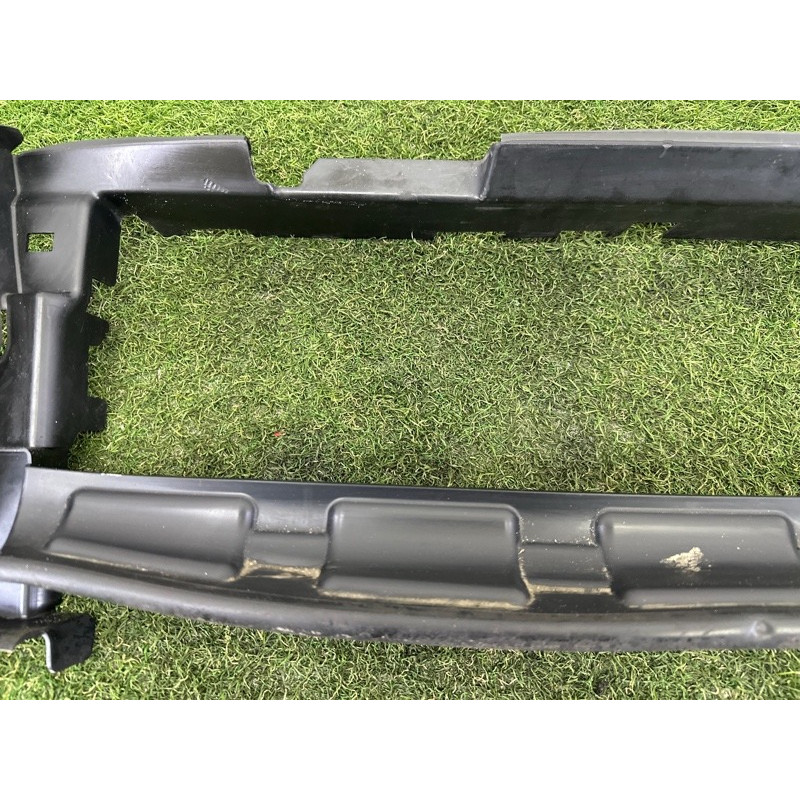 Воздуховод радиатора (кузов и элементы) LAND ROVER Range Rover Evoque L538 2016 2.0 LR048041