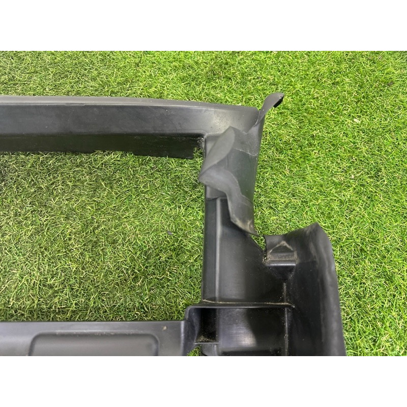 Воздуховод радиатора (кузов и элементы) LAND ROVER Range Rover Evoque L538 2016 2.0 LR048041