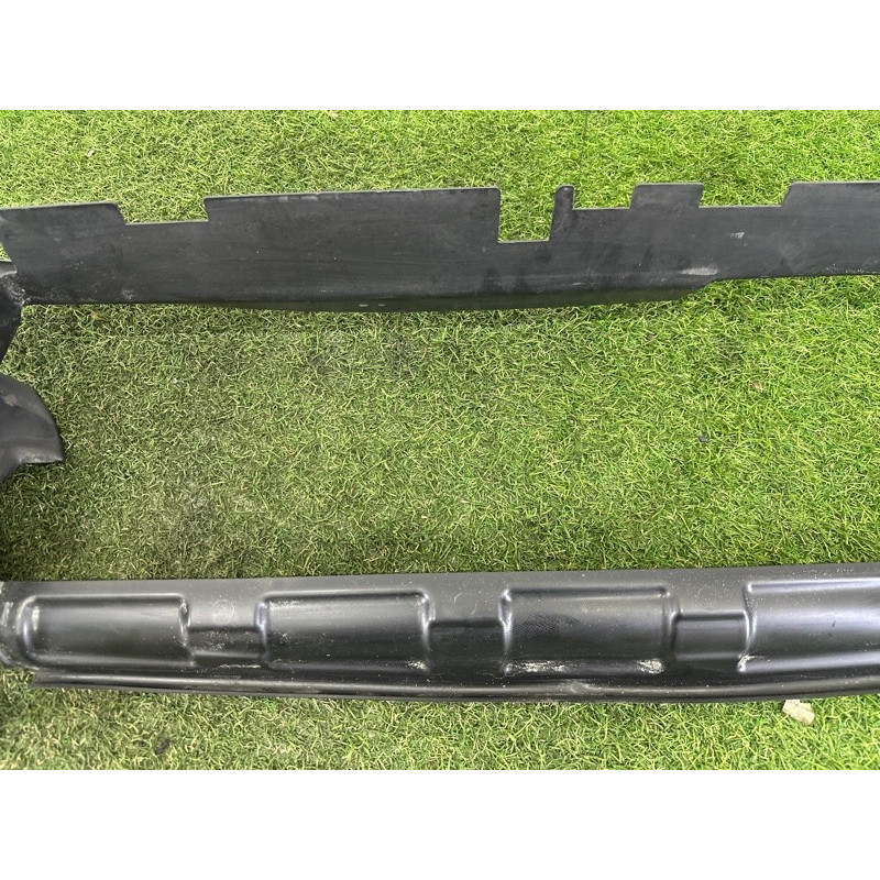 Воздуховод радиатора (кузов и элементы) LAND ROVER Range Rover Evoque L538 2016 2.0 LR048041