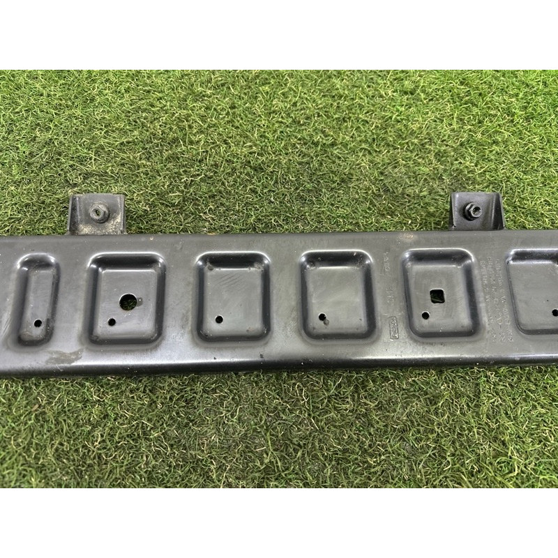 Кронштейн радиатора (кузов и элементы) LAND ROVER Range Rover Evoque L538 2016 2.0 LR024295