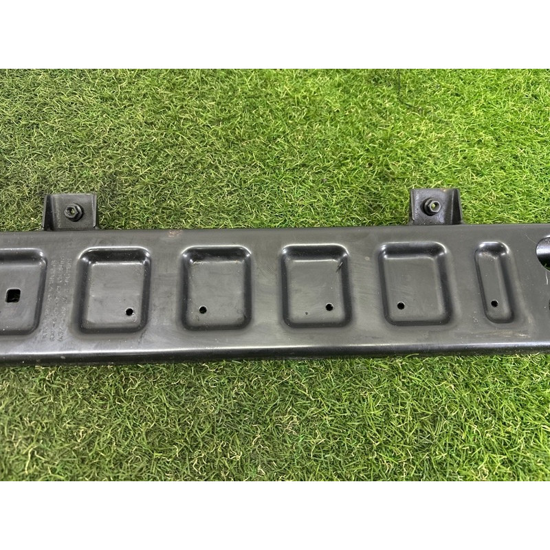 Кронштейн радиатора (кузов и элементы) LAND ROVER Range Rover Evoque L538 2016 2.0 LR024295