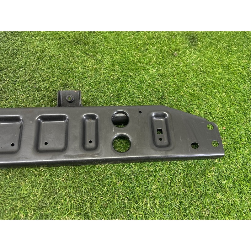 Кронштейн радиатора (кузов и элементы) LAND ROVER Range Rover Evoque L538 2016 2.0 LR024295