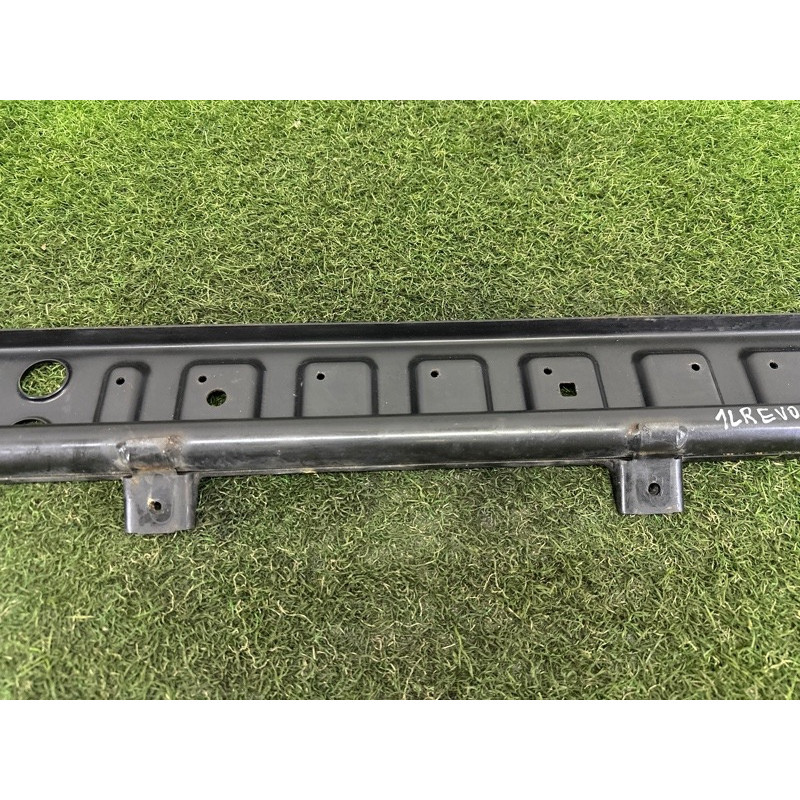 Кронштейн радиатора (кузов и элементы) LAND ROVER Range Rover Evoque L538 2016 2.0 LR024295