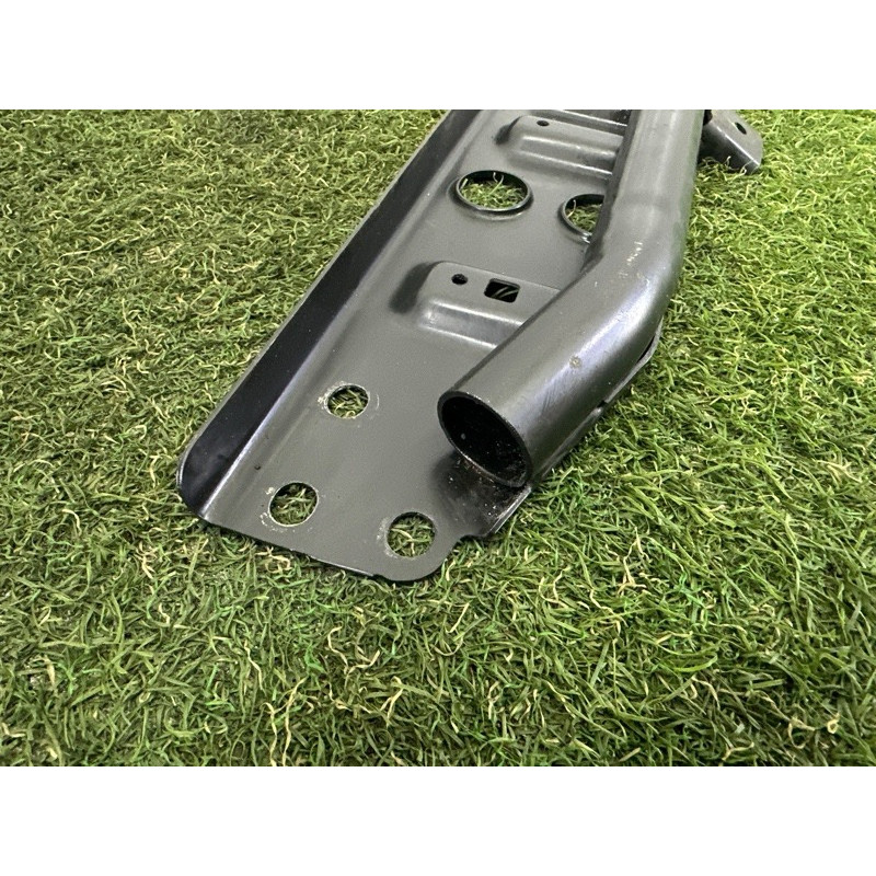 Кронштейн радиатора (кузов и элементы) LAND ROVER Range Rover Evoque L538 2016 2.0 LR024295