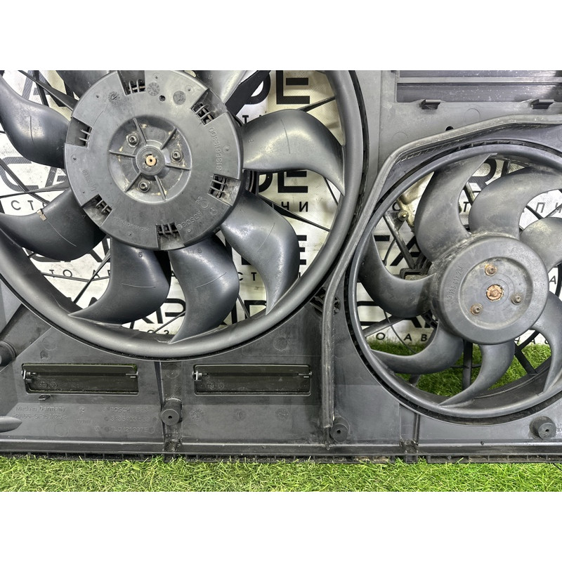 Вентилятор охлаждения радиатора (система охлаждения) AUDI Q7 4L 2011 3.0 TFSi 7L0121207E