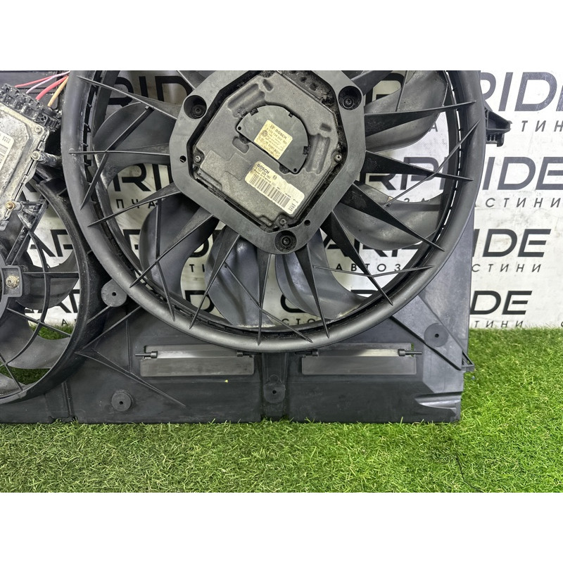 Вентилятор охлаждения радиатора (система охлаждения) AUDI Q7 4L 2011 3.0 TFSi 7L0121207E
