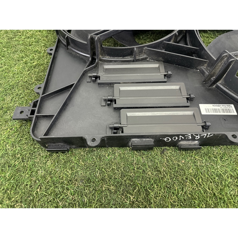 Вентилятор охлаждения радиатора (система охлаждения) LAND ROVER Range Rover Evoque L538 2016 2.0 LR045248