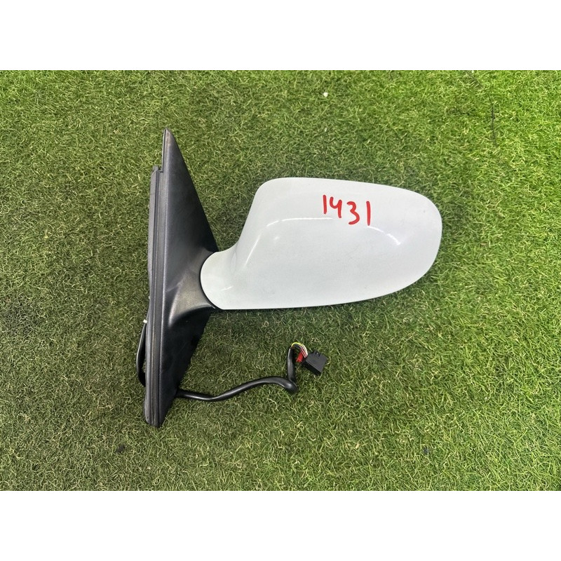 Зеркало (стекла и зеркала) AUDI A4 B8 2013 2.0 TFSI 8K1857409E01C