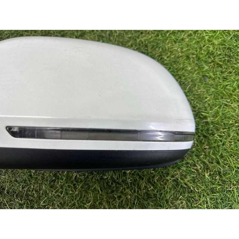 Зеркало (стекла и зеркала) AUDI A4 B8 2013 2.0 TFSI 8K1857409E01C