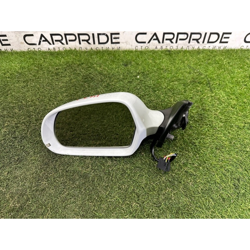 Зеркало (стекла и зеркала) AUDI A4 B8 2013 2.0 TFSI 8K1857409E01C