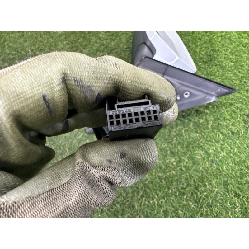 Зеркало (стекла и зеркала) AUDI A4 B8 2013 2.0 TFSI 8K1857409E01C