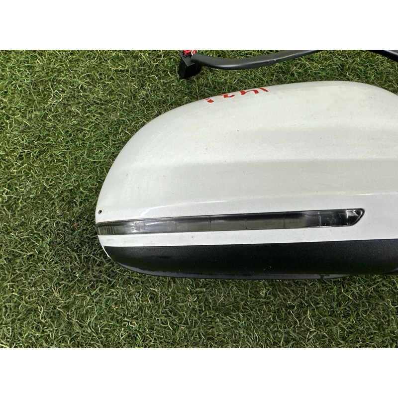 Зеркало (стекла и зеркала) AUDI A4 B8 2013 2.0 TFSI 8K1857410E01C