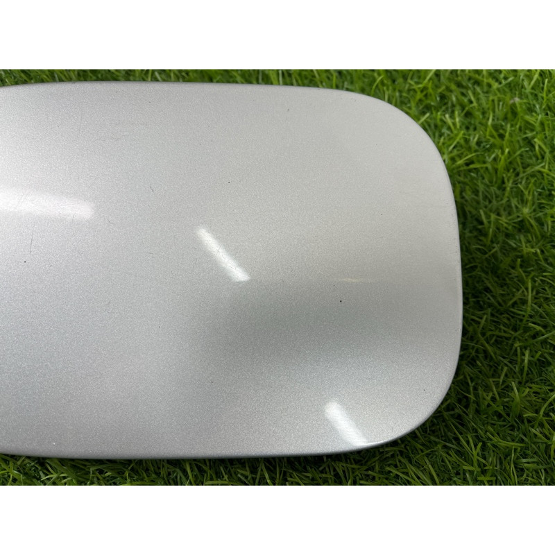 Лючок топливного бака (кузов и элементы) AUDI A4 B6 2.4BDV 8E0809905B