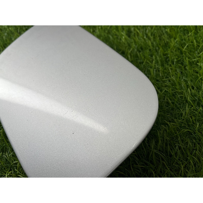 Лючок топливного бака (кузов и элементы) AUDI A4 B6 2.4BDV 8E0809905B