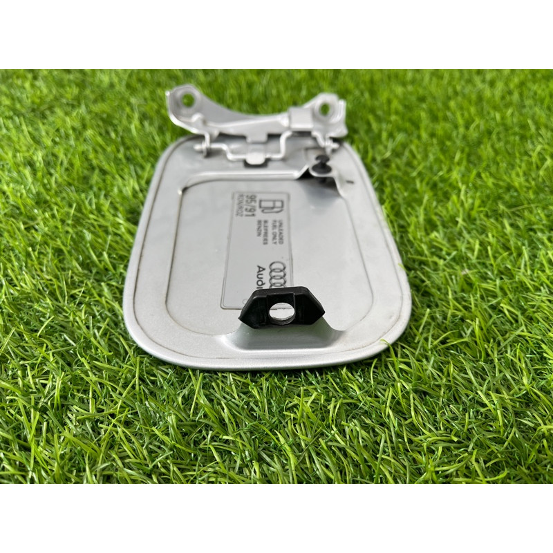 Лючок топливного бака (кузов и элементы) AUDI A4 B6 2.4BDV 8E0809905B