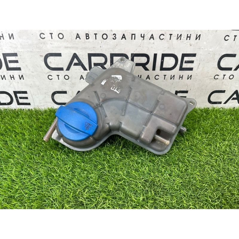 Бачок расширительный (система охлаждения) AUDI A4 B6 2.4BDV 8E0121403A