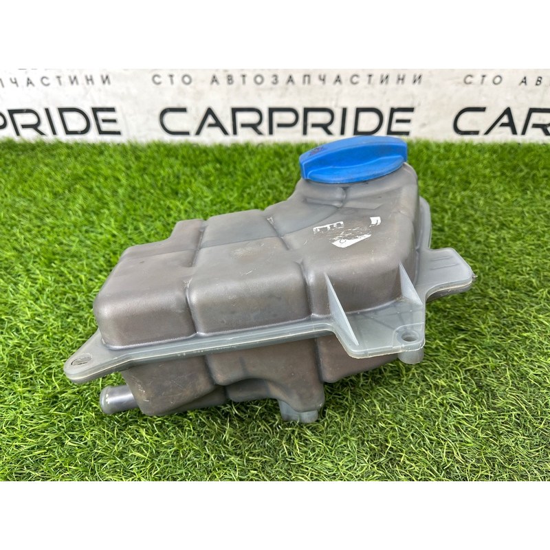 Бачок расширительный (система охлаждения) AUDI A4 B6 2.4BDV 8E0121403A