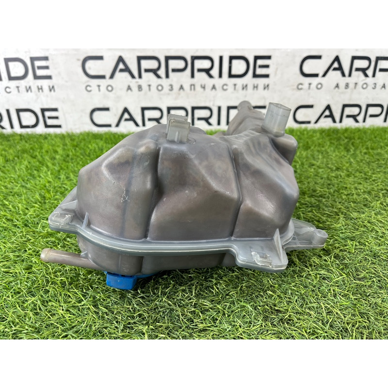 Бачок расширительный (система охлаждения) AUDI A4 B6 2.4BDV 8E0121403A