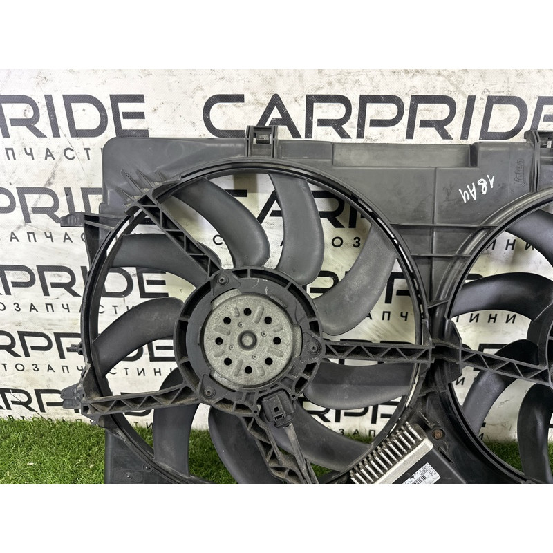 Вентилятор охлаждения радиатора (система охлаждения) AUDI A4 B8 2013 2.0 TFSI 8K0121207A