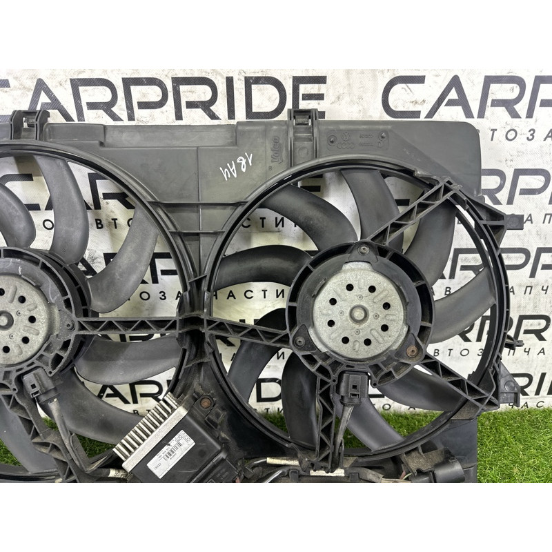 Вентилятор охлаждения радиатора (система охлаждения) AUDI A4 B8 2013 2.0 TFSI 8K0121207A