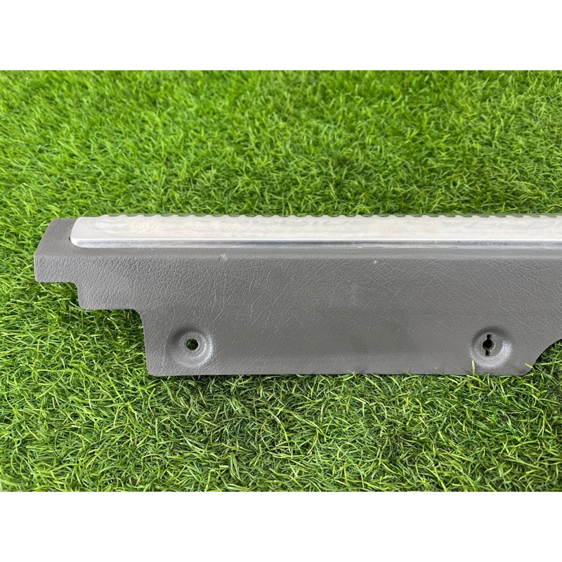 Накладка замка крышки багажника (салон) AUDI A4 B6 2.4BDV 8E9864483B24S