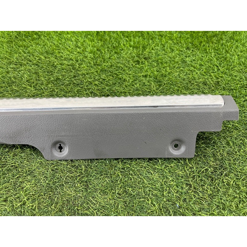 Накладка замка крышки багажника (салон) AUDI A4 B6 2.4BDV 8E9864483B24S