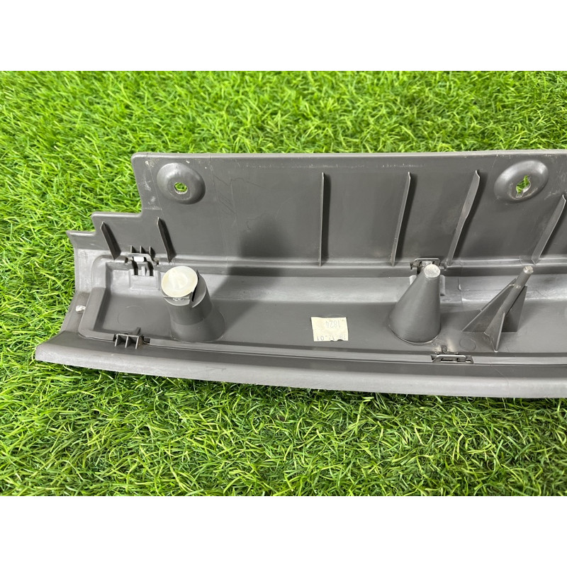 Накладка замка крышки багажника (салон) AUDI A4 B6 2.4BDV 8E9864483B24S